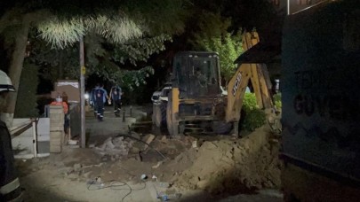 İSKİ'nin çalışmasında elektrik ve doğal gaz hattı zarar gördü