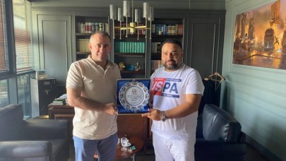 Menderes Karagül’e Ödül