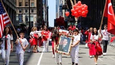 New York'ta Türk Günü Yürüyüşü