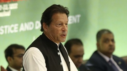 Pakistan'da eski Başbakan Han'dan hükümete seçim kararı alınması için 6 gün mühlet !