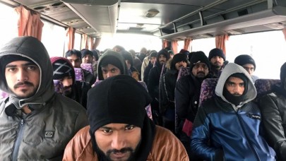 Pakistanlılar kuyruğa girdi: Bakın Türk vatandaşı olmak için ne yapıyorlar!