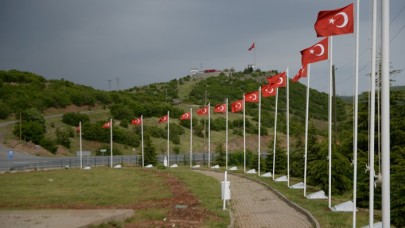 PKK'lı teröristlerce 29 yıl önce katledilen 33 asker unutulmadı