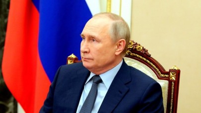 Rusya Devlet Başkanı Putin,  Ukrayna halkını tebrik etti!