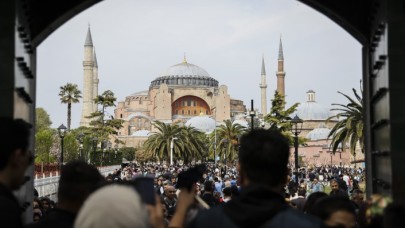Sultanahmet Meydanında bayramın ilk günü