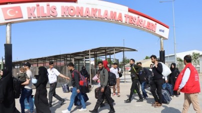Suriyelilerin ülkelerine gönüllü geri dönüşü sürüyor