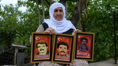 Üç evladını teröre kurban veren şehit annesinin buruk Anneler Günü