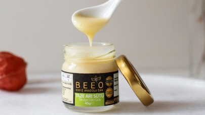 Uzmanlar Kraliçe Arının Besini Olan Arı Sütünü Öneriyor!