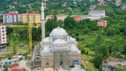 35 yılda yapılan caminin 4 yılda tamamlanan minaresini görenler şoke oldu