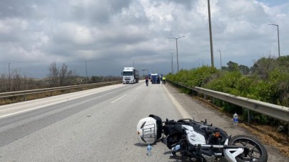 Adana'da bariyere çarpan motosikletteki Soner Çelik öldü,  Ali Gül yaralı