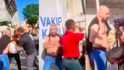 AhsenTV sunucusu Bülent Yapraklıoğlu'nu Eminönü Meydanı'nda tekme tokat dövdüler