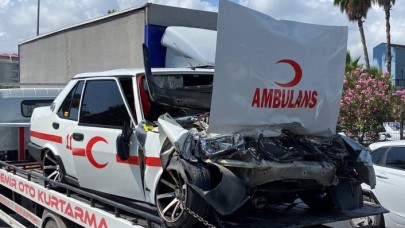 Alanya'da ambulans görünümlü otomobiliyle otobüse çarptı: Necip Çetin öldü
