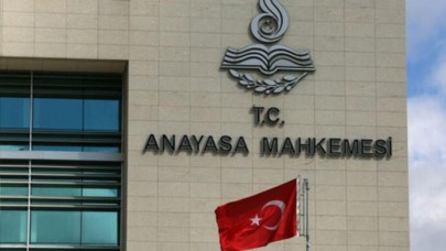 Anayasa Mahkemesinden mahkemeyi yanıltıcı başvuru yapan avukata disiplin cezası
