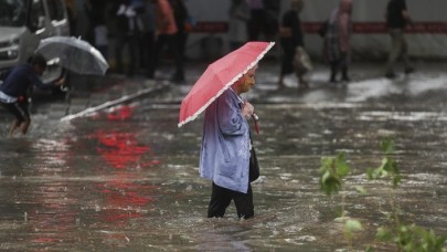 Ankara'yı sel aldı: Hayat felç oldu,  servis şoförü İlkay Yiğit öldü