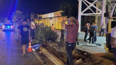 Antalya'da korkunç kaza: Emrah Balcı öldü,  Ali Dikyar ve Gizem Dikyar yaralandı