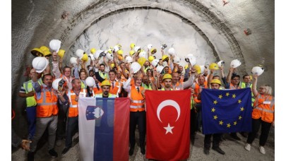 Bakan Karaismailoğlu: Avrupa'daki birçok projede Türk müteahhitlerin imzası var