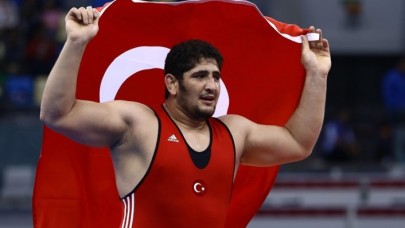 Bir altın daha: Osman Yıldırım da zirveye çıktı