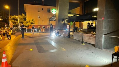 Büyükçekmece'de Starbucks kafede dehşet: Çatışma çıktı,  silahlar çekildi,  kan aktı