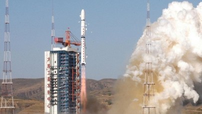 Çin,  'Tienşing-1' test uydusunu fırlattı