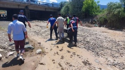 Çorum'da 3 gün önce kaybolan genç kızın cesedi Kızılırmak'ta bulundu: Elif Akıllı öldü