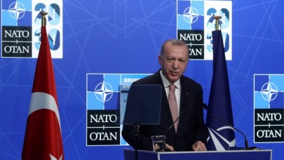Cumhurbaşkanı Erdoğan İsveç ve Finlandiya'nın NATO üyeliklerine onay vermek için 2 şart sundu!