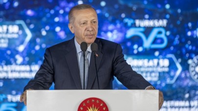 Cumhurbaşkanı Erdoğan'dan flaş açıklama: Uzaydaki çıkarlarımızı da savunmak bizim namus borcumuzdur