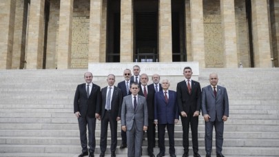 Dursun Özbek,  Ata'nın huzurunda söz verdi