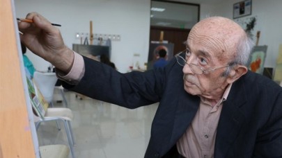 Güzel Sanatlar Fakültesinin 81 yaşındaki öğrencisi Hamdi Balkaş bölüm ikincisi oldu