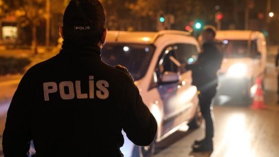İstihbaratçı polis,  meslektaşını 'FETÖ listesi' ile dolandırdı!