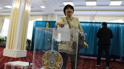 Kazakistan'da anayasa oylamasından 'Evet' çıktı: Süper başkanlık bitti,  parlemanto güçlenecek! Cumhurbaşkanı siyasi partiye üye olamayacak
