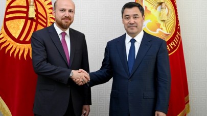 Kırgızistan Cumhurbaşkanı Caparov,  Dünya Etnospor Konfederasyonu Başkanı Bilal Erdoğan'ı kabul etti