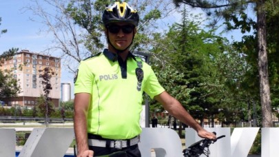 Kırıkkale'nin tek "bisikletli trafik polisi" farkındalık için pedal çeviriyor