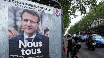 Macron'a büyük şok: Topal ördek oldu!