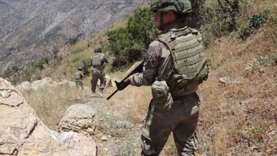 Mehmetçik teröristleri inlerinde basmaya devam ediyor:6 PKK'lı terörist öldürüldü
