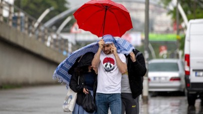 Meteoroloji uzmanı şehirlerin isimlerini tek tek açıkladı ve uyardı: Sağanak,  sel,  su baskını,  yıldırım,  dolu,  hortum! Hava çok riskli