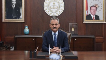 Milli Eğitim Bakanı Mahmut Özer'den öğrencilere karne mesajı