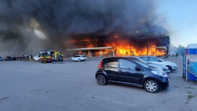 Rusya bombaladı! Alışveriş merkezi vuruldu: İçinde 1000'den fazla sivil vardı