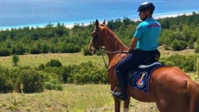Salda Gölü çevresinde Atlı Jandarma Timi devriyeye başladı