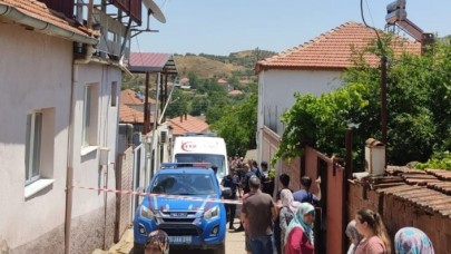 Salihli'de korkunç olay: Evlerinde bıçaklanan Leyla Dursun ve Mesut Dursun öldü