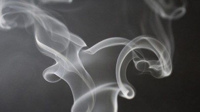 Sigara satın alabilme yaşının her yıl kademeli olarak artırılması hedefleniyor