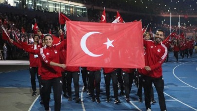 Türkiye,  Akdeniz Oyunları'nın 4'üncü gününde madalya sıralamasında zirvede yer aldı