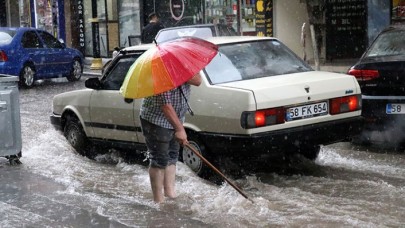 Türkiye böyle felaket görmedi! 15 ili sel vurdu,  hayat felç oldu