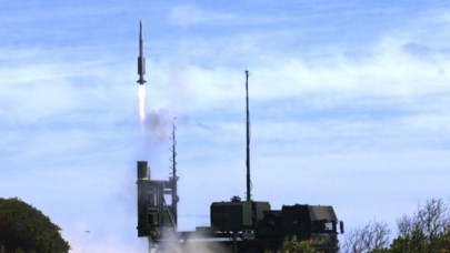 Ukrayna,  Almanya ile 10 adet IRIS-T hava savunma sistemi anlaşması imzaladı