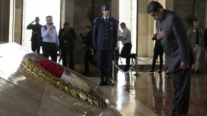 Venezuela Devlet Başkanı Maduro,  Anıtkabir'i ziyaret etti