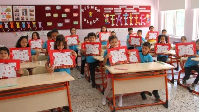 Yaklaşık 18 milyon öğrenci karnesini alarak yaz tatiline girdi