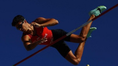 ABD'de uçtu: Ersu Şaşma tarihe geçti