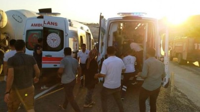Adıyaman'da feci kaza: İrem Durna ve Sultan Durna öldü,  10 kişi yaralandı
