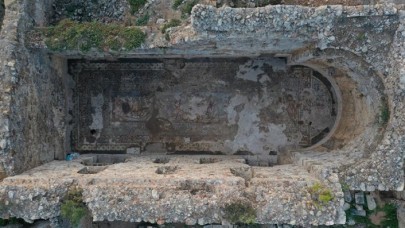 Alanya'da 164 metrekarelik Herakles mozaiği bulundu