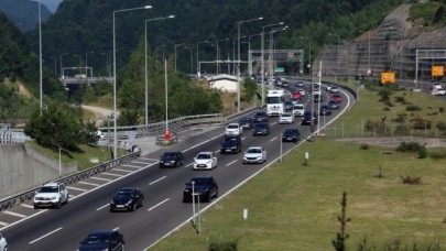 Anadolu Otoyolu'nda bayram yoğunluğu sürüyor