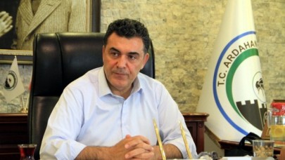 Ardahan Belediye Başkanı Faruk Demir'den engelliler için sarf ettiği sözlere skandal savunma