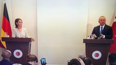 Bakan Çavuşoğlu'ndan basın toplantısında Alman Bakana sert tepki